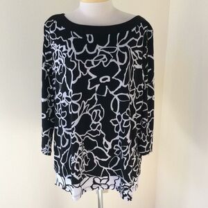SUSAN GRAVER Size XL white with black printed top